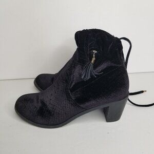 Tara Black Ankle Boots Booties Tassels Pull On Women's 7.5